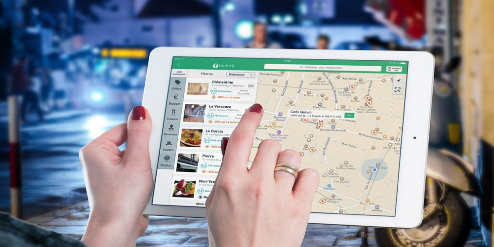 Top Benefits of Using an Industrial Tablet